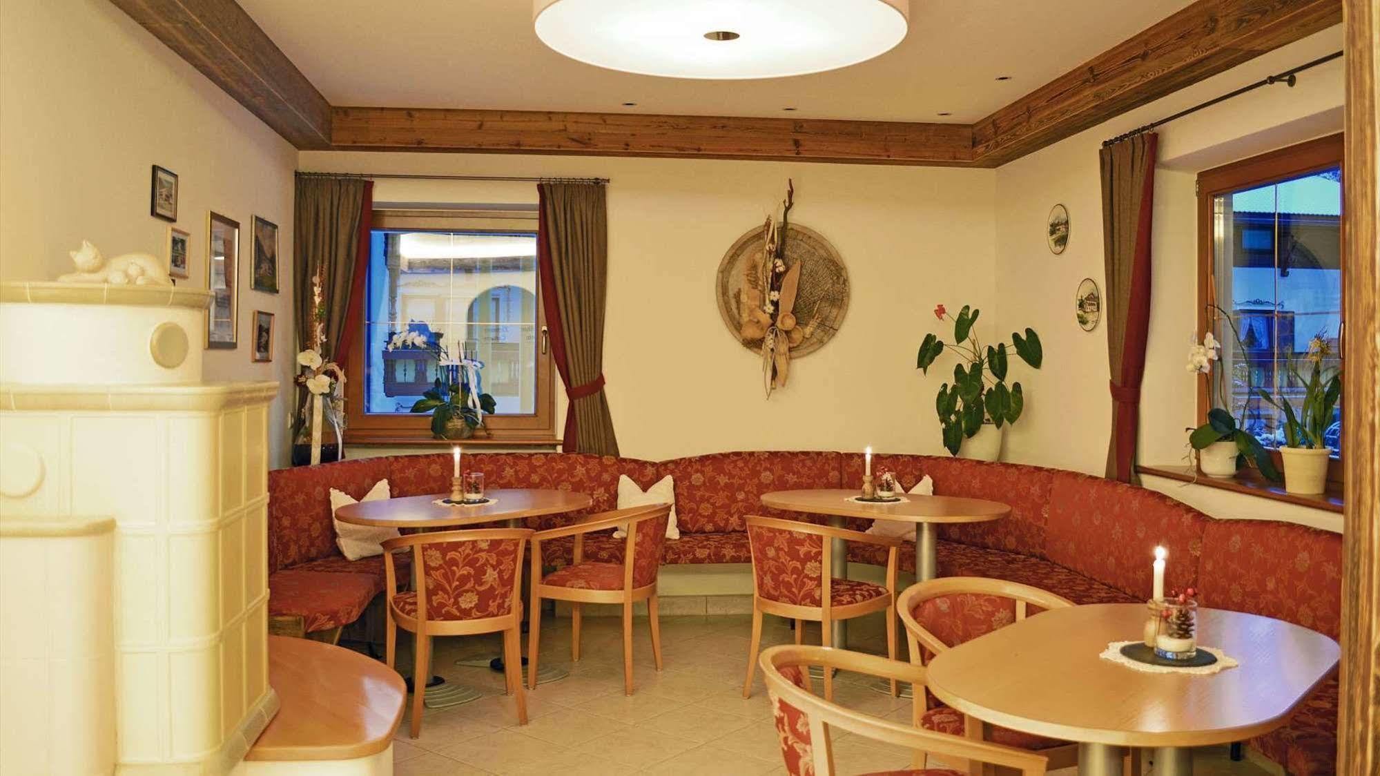 Hotel Trenker Braies  Exterior foto