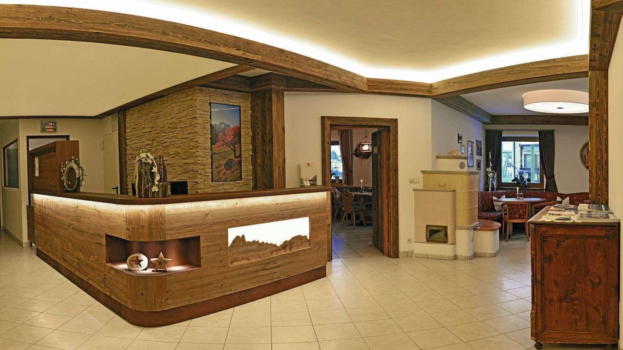 Hotel Trenker Braies  Exterior foto