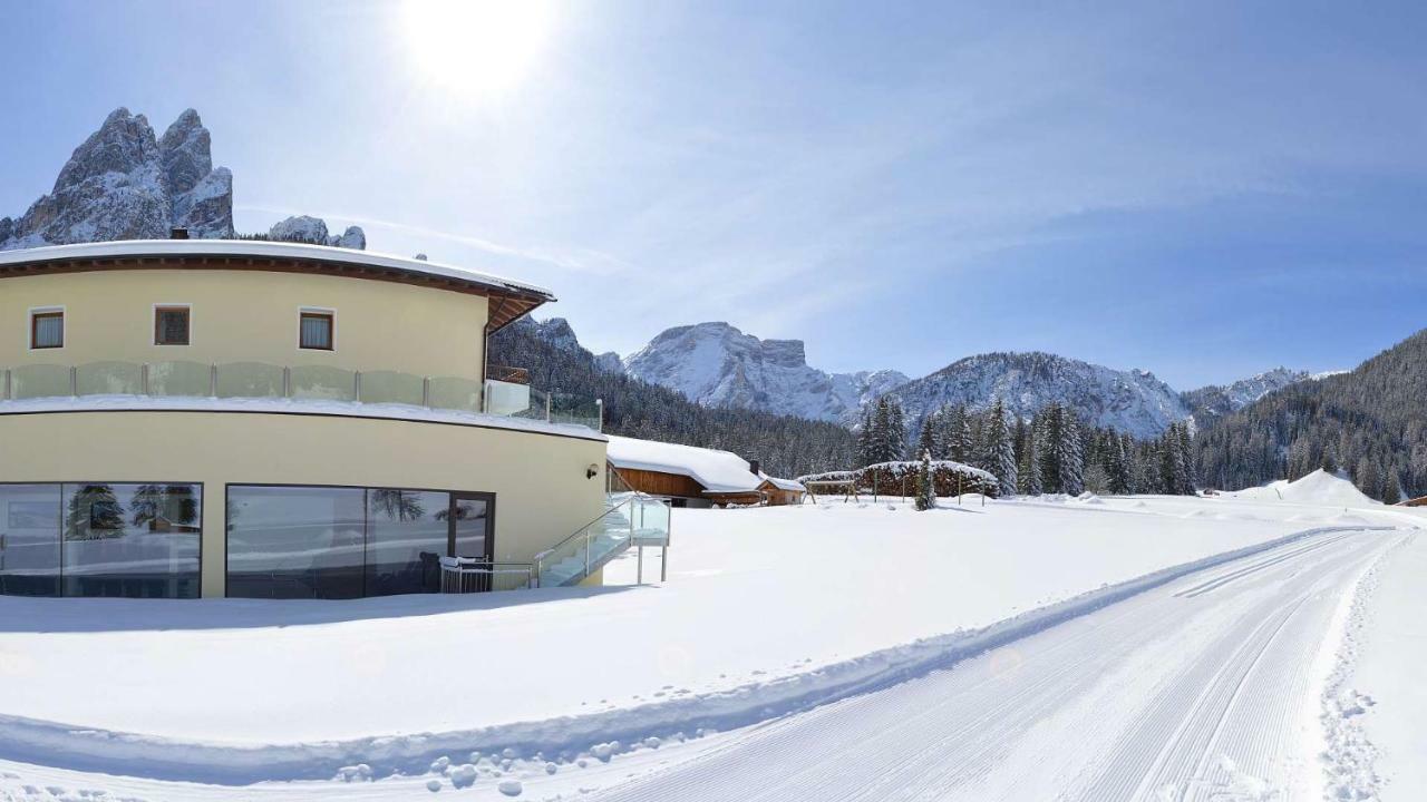 Hotel Trenker Braies  Exterior foto