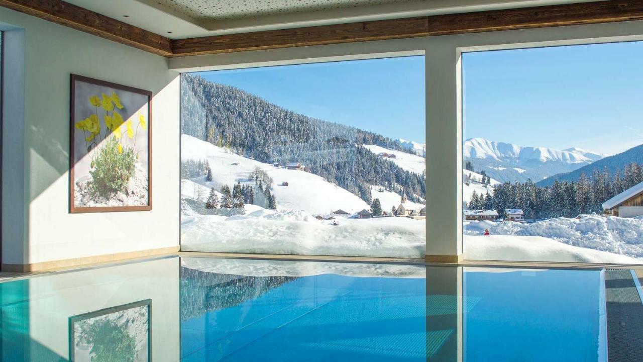 Hotel Trenker Braies  Exterior foto