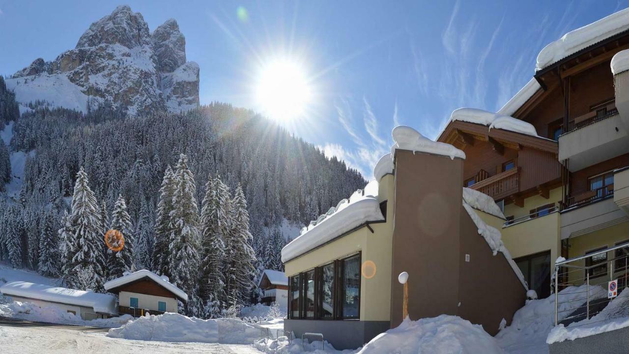 Hotel Trenker Braies  Exterior foto